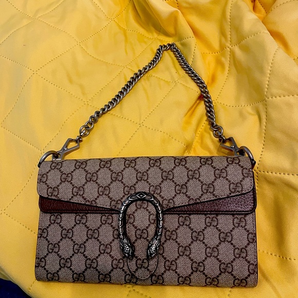 Gucci Handbags - Gucci Dionysus Small Shoulder Bag